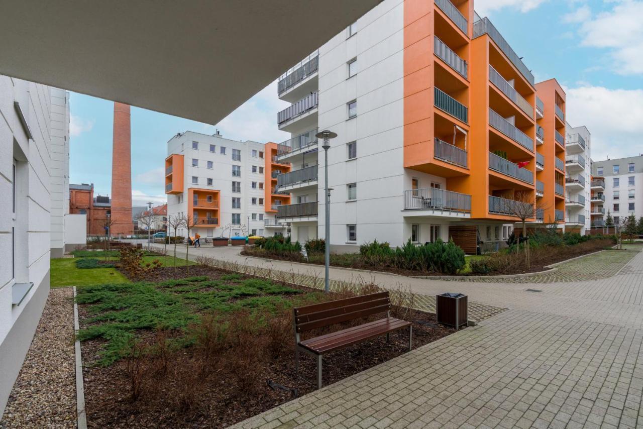 Wilczak Apartment With Free Garage Poznan By Noclegi Renters Exterior foto