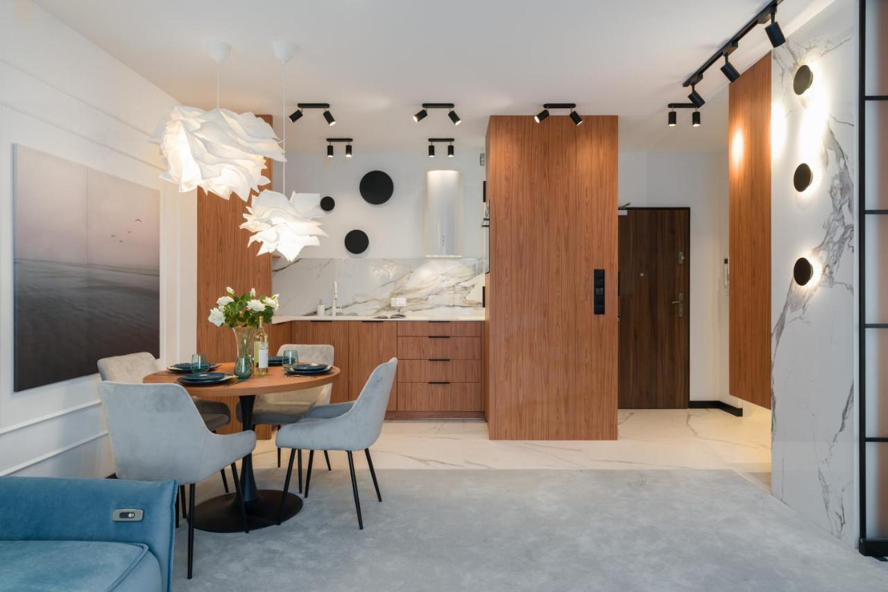 Wilczak Apartment With Free Garage Poznan By Noclegi Renters Exterior foto