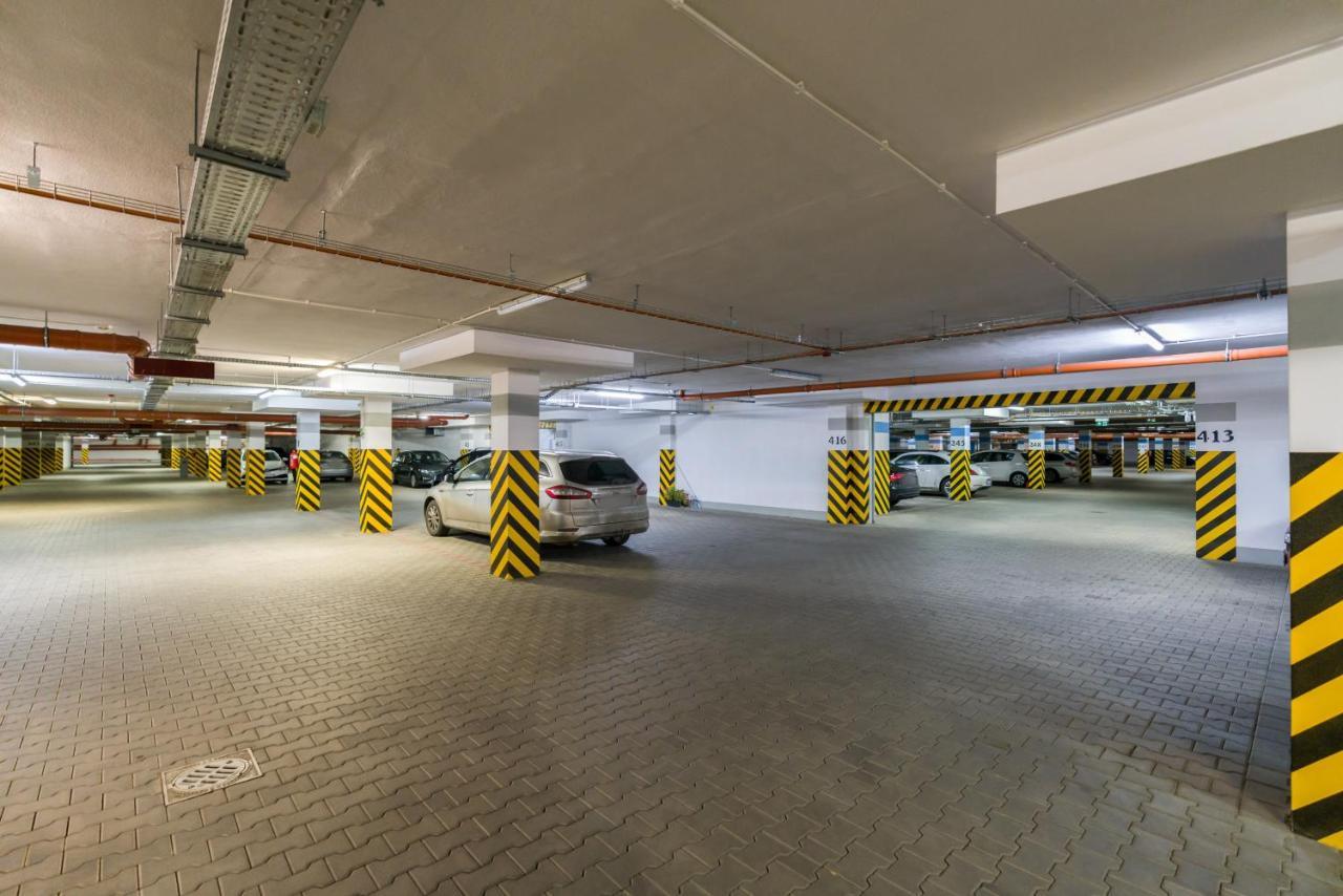 Wilczak Apartment With Free Garage Poznan By Noclegi Renters Exterior foto
